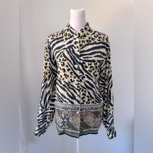 Vintage ‘90s Fuda 100% Silk Safari Print Relaxed Fit Button Down Collared Blouse