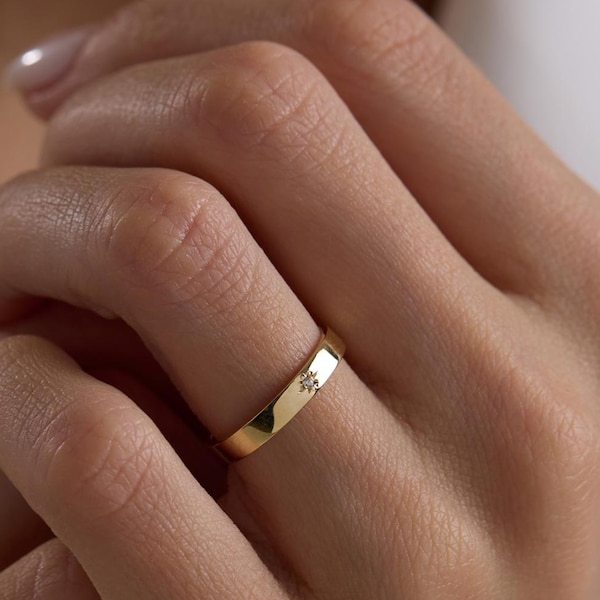 10k 14k 18k Handmade Gold Band in 3mm Gold Engraved Engagement Band Gold Polished or Matte Men's and Women's Wedding Ring Christmas Gift