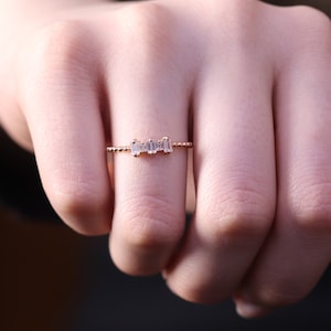 Hand-made Baguette Diamond Ring / Baguette Diamond Ring / 14k 18k Diamond Ring / Baguette Diamond Wedding Ring