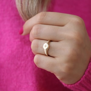 10k 14k 18k Diamond Gold Signet Ring /Handmade Signet Diamond Ring /Gold Signet Ring /Signet Ring for Men, Women in Yellow, Rose, White Gold