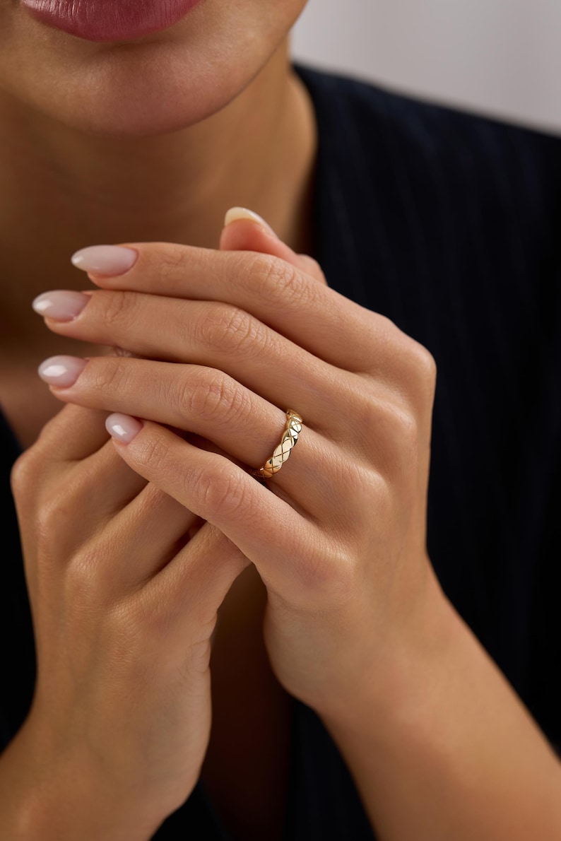 14K Gold Quilted Band Ring Textured Pattern Stacking Ring - Etsy