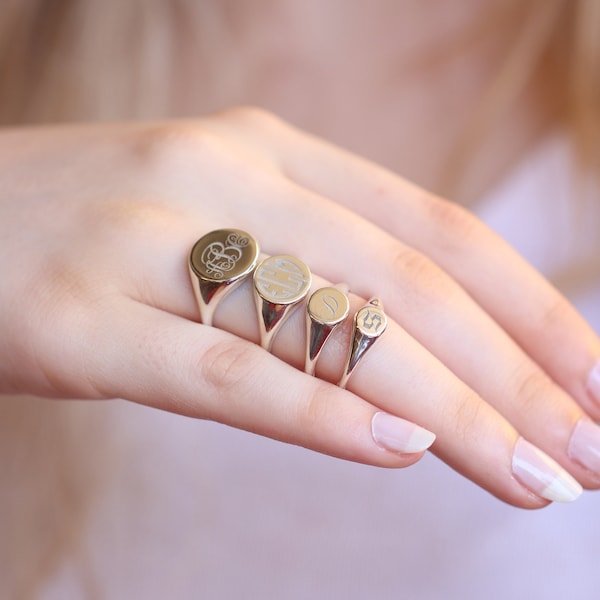 14k & 18k Gold Engraved Signet Ring / Handmade Signet Ring / Gold Signet Ring / Gold Pinky Ring / Signet Ring for Men, Women /Christmas Gift