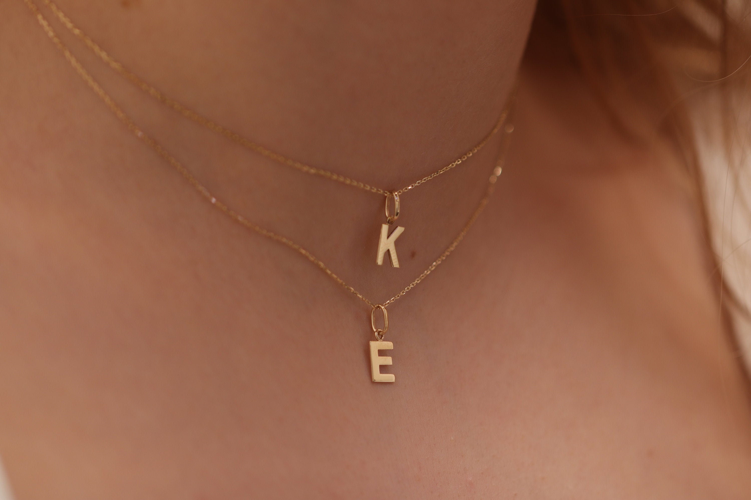 14k 18k Gold Buchstabe Halskette / Handgemachte Initial Halskette / Gold Initial Halskette Erhältlich in Gold, Roségold und Weißgold