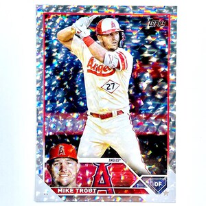 Caixa de colecionador de papel cartão com padrão prateado Topps Série 1 2023 Mike Trout, cartão exclusivo nº 27