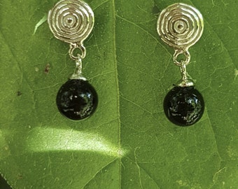 Kleine Ohrstecker Sterling Silber mit echter Onyx Perle