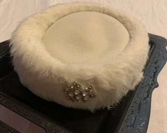1950s-1960s dressy Vintage Ritz Henry Pollack Ladies Hat fur traditional tan pillbox style classic 100/% wool winter clothing