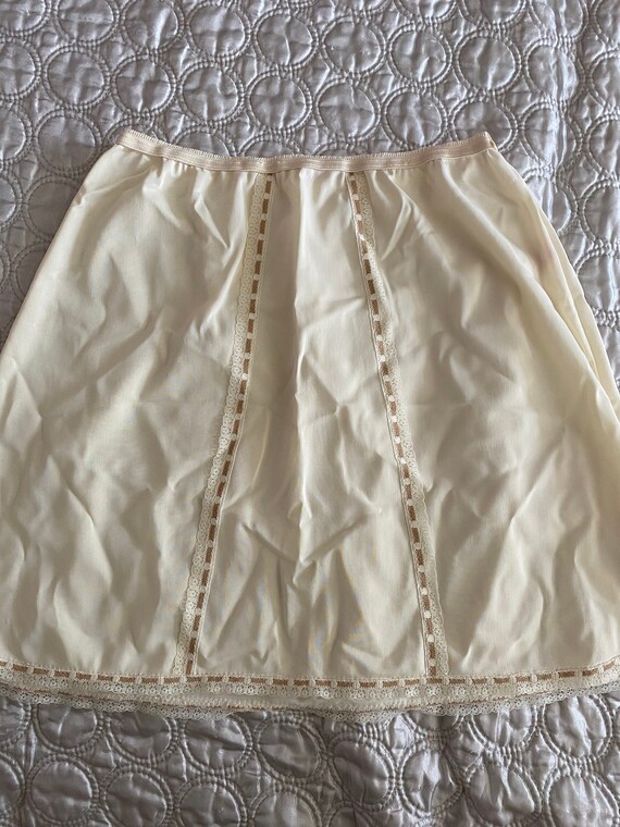 Vintage Lorraine Short Cream Slip - image 1