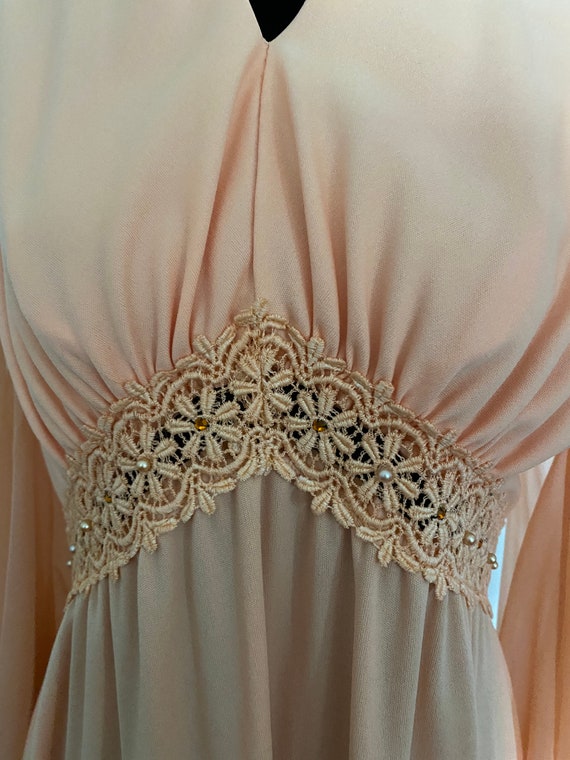 Vintage Peach Polyester Gown with Flower Details - image 4