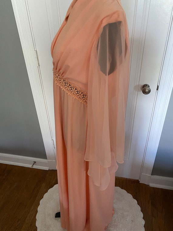 Vintage Peach Polyester Gown with Flower Details - image 6