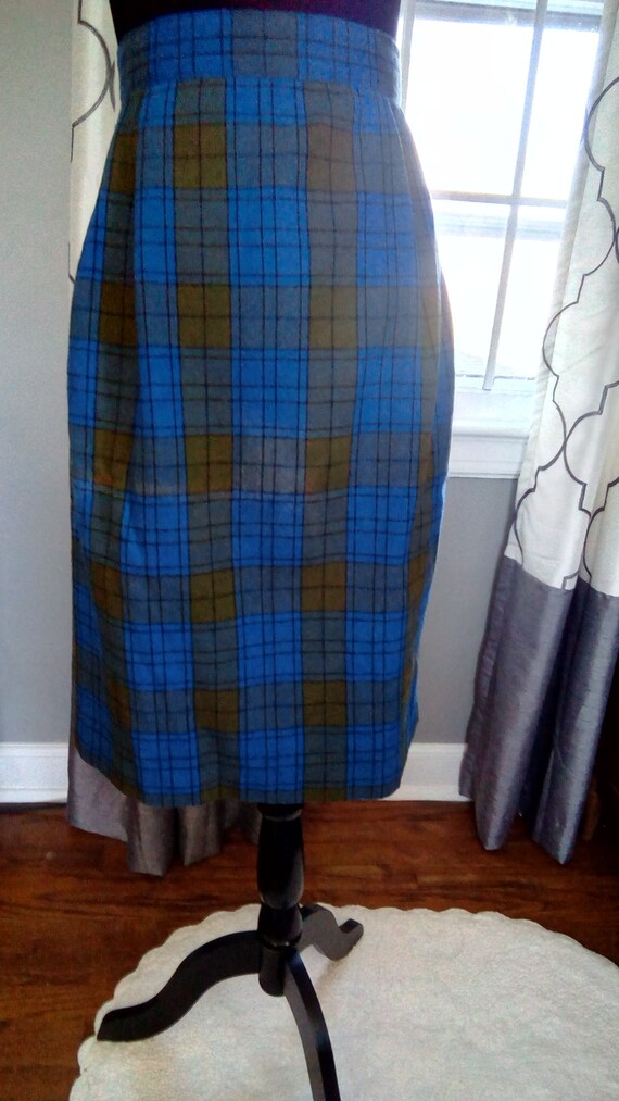 Green and blue vintage wool plaid skirt - image 2