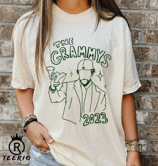 Discover The Grammys Bunny 2023 Vintage, Un Verano Sin Ti T-Shirt