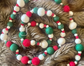 Red/Green/White * Multisize Felt Pom Pom Ball Garland | Christmas Brights | Natural Boho Bohemian Coastal Mountain Modern Farmhouse