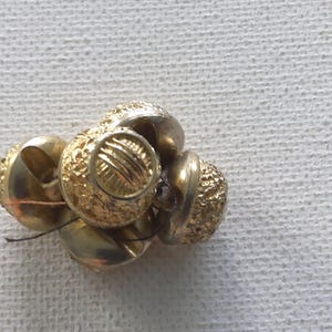 gold shank buttons (5)