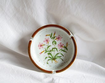 Stoneware floral ashtray, stoneware mid-century, cottagecore decoration, vintage ashtray