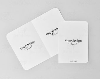 5x7 Rounded Corner Card Mockup, Bifold Wedding Program (JPG, PSD)