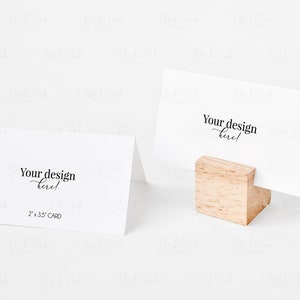 Plaatskaart mockup, gevouwen en platte plaatskaart, 2x3,5 inch kaart, PSD Smart Object, gevouwen bruiloft plaatskaart mockup, staande plaatskaart