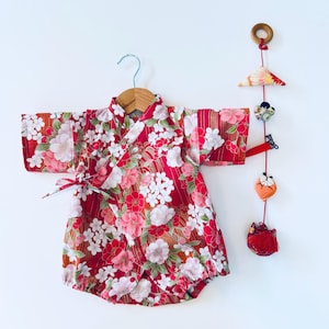 NIEUW!! Sakura babykimono, baby Jinbei, pasgeboren babycadeau, handgemaakt, gemaakt in Japan, kersenbloesem, zomerfestival, schattige babykleding