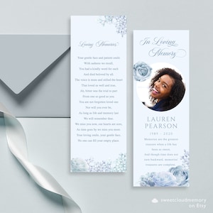 Sky Blue Floral Funeral Photo Bookmark Signet funéraire modifiable Carte de prière Carte commémorative Fleur turquoise Célébration de la vie Imprimable