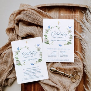 Modello di invito per funerali con farfalla blu e giglio bianco. Invito per la celebrazione della croce d'oro della vita Invito elettronico per funerali floreali bianchi