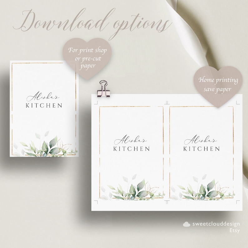 Op de afbeelding: Printbare keukenlabels met een gouden frame en groene aquarelbladeren. De labels zeggen "Alisha's Kitchen".
