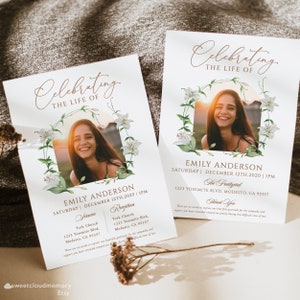 Modèle d'invitation funéraire de lys blanc fleur blanche et freen Photo célébration de la vie invitation, invitation électronique funéraire floral blanc