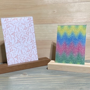 Natural wood stand with bonus magnetic acrylic photo holder