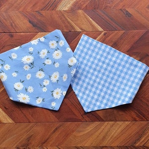 Tie On Dog Bandana - Tie on Dog Scarf - blue/ white daisy print/check reversible bandana