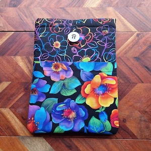 Padded Book Sleeve: Bright Floral Cotton Book Cover