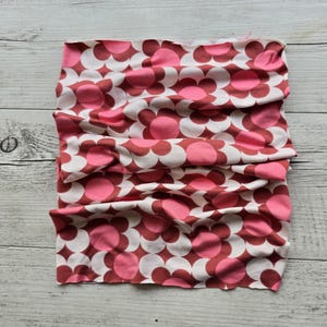Faixa de cabeça larga e elástica em jersey: chapéu de quimio em malha floral rosa