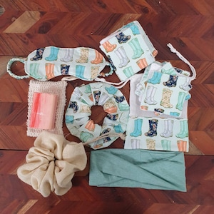 Eco Self-care Gift Box - Pamper gift box - Gift Box for her -  Mother&#39;s Day - Birthday gift