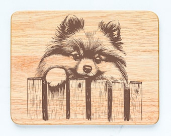 Tabla de cortar de madera de caucho con diseño de perro Pomerania grabada con láser