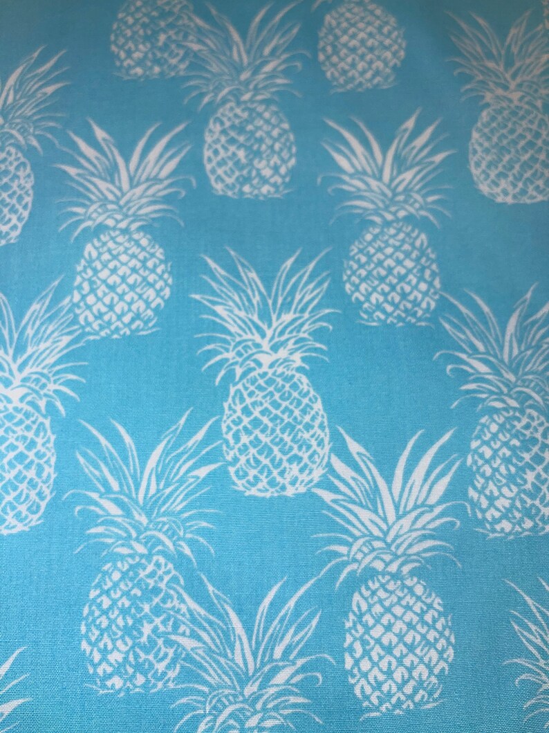 Black /& Light Blue Black Hawaiian Pineapple 100/% Cotton Hawaii Cotton Fabric by the Yard