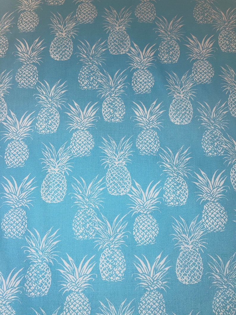 Black /& Light Blue Black Hawaiian Pineapple 100/% Cotton Hawaii Cotton Fabric by the Yard