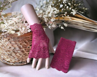 Wedding lace mittens/women's mittens/mittens/mittens/dressy evening mittens/fingerless lace mittens/boho chic mittens