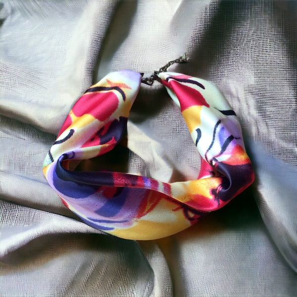 Collier foulard /collier femme /ras de cou large /foulard/cadeaux femme /cache-cicatrice/cache-cou/cadeaux fête des mères