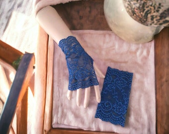 Fingerless lace mittens/women's mittens/wedding mittens/mittens/boho chic mittens/mittens/Christmas women's gifts/gloves
