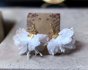 Wedding earrings/flower earrings/bridal earrings/women's earrings/earrings