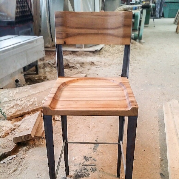 Bar Stool With Back Support