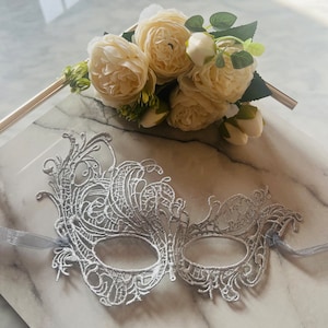 2 Pack white and Silver Women&#39;s Lace Mask perfect for masquerade ball, party, halloween, hen dos, prom, hand strung organza ribbon