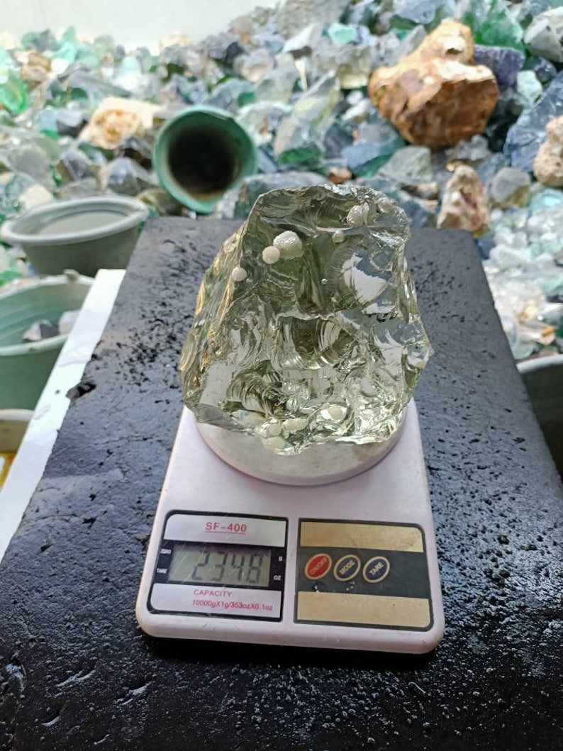 Weighing Rocks 2.38kg(189b) Special Rough!! Pure Clear Big Snow Balls Motif