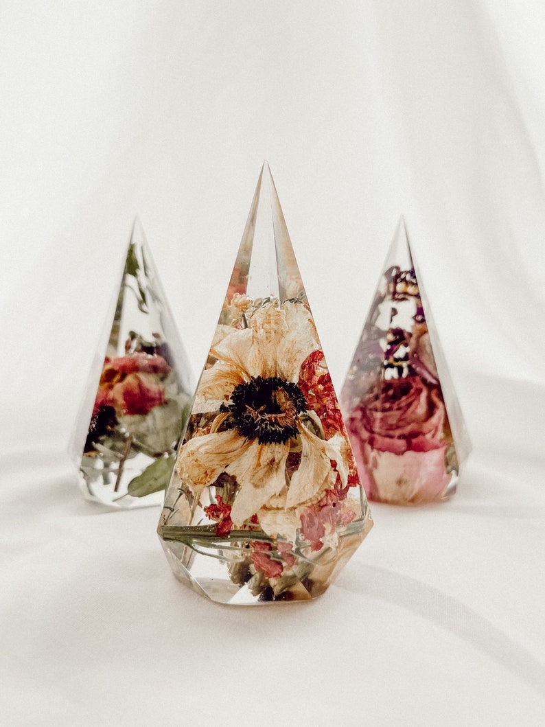 Custom Ring Holder with Dried Flowers Only | Resin Ring Diamond Holder | Bridal Floral Preservation | Wedding Resin Floral Preservation