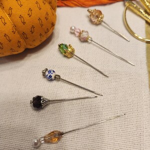 Crown bead pins image 4