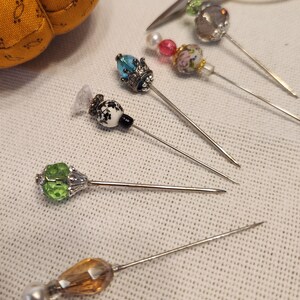 Crown bead pins image 3