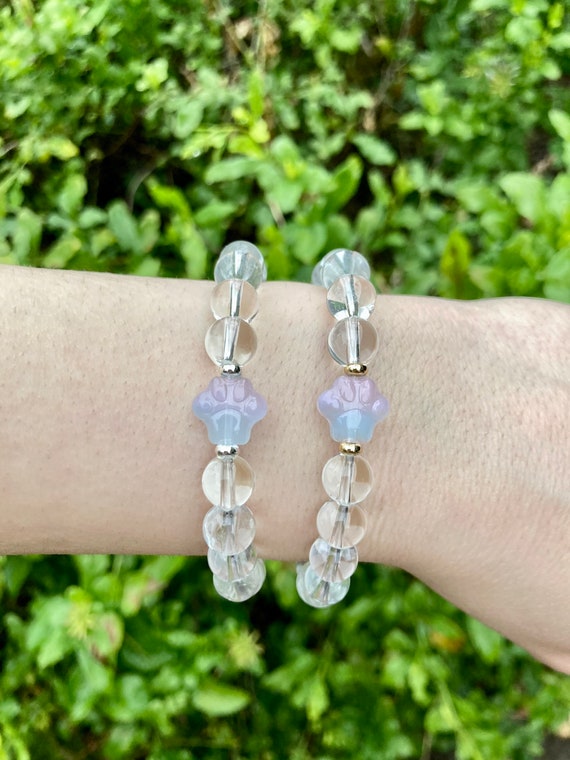 Paw print top beaded bangle