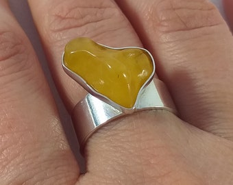 raw amber ring,ring all day,natural amber stone silver ring,contemporary artistic ring,freeform ring,handcrafted amber ring,hallmarked 925