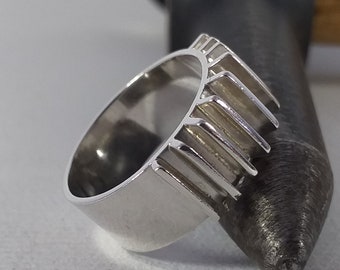 modernist ring,unique silver gift,unisex ring,artisan handcraftedring,hallmarked 925,abstract ring,designed ring,attractive industrial ring