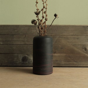 Black vase with red lines, Handmade ceramic vase, Flower vase, Stoneware minimal vase, Pottery summer vase, Home decor vase, Bud vase