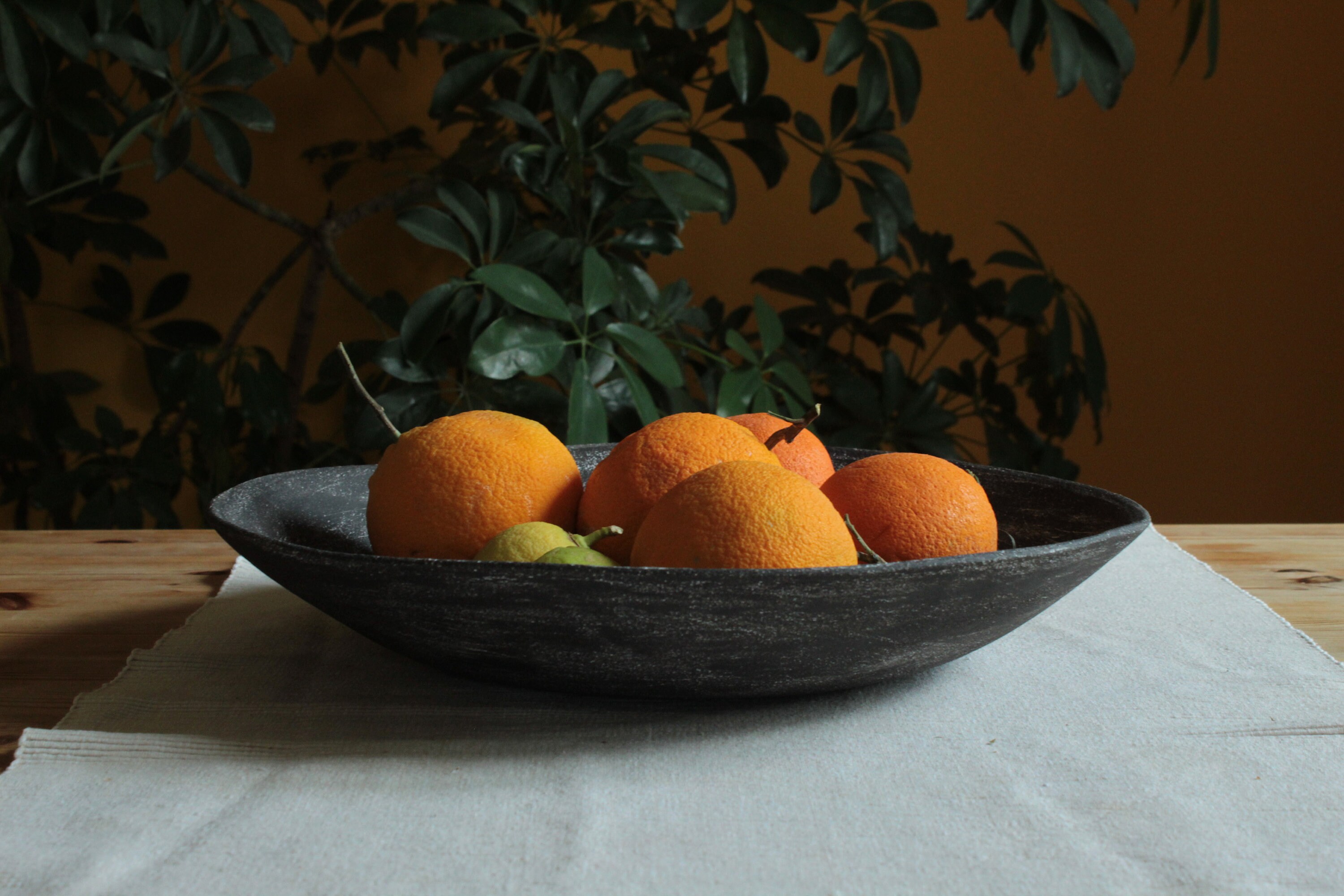 Grand Bol Décoratif en Céramique, Bol de Fruits, Noir et Blanc, Grès Céramique Fait à La Main, Cadea