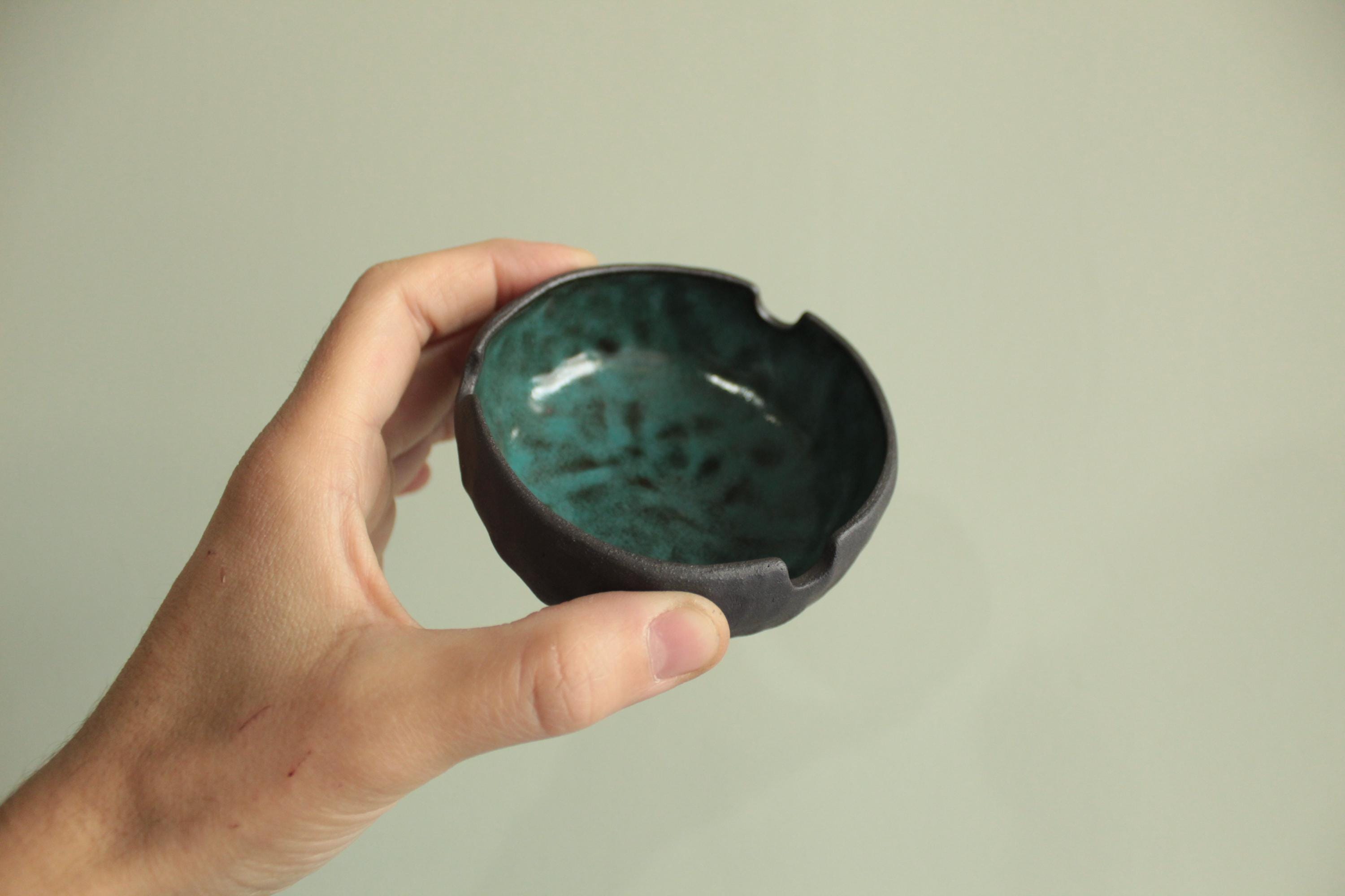 Handmade Glazed Ceramic Ashtray, Pinched Pottery Design - Etsy 日本