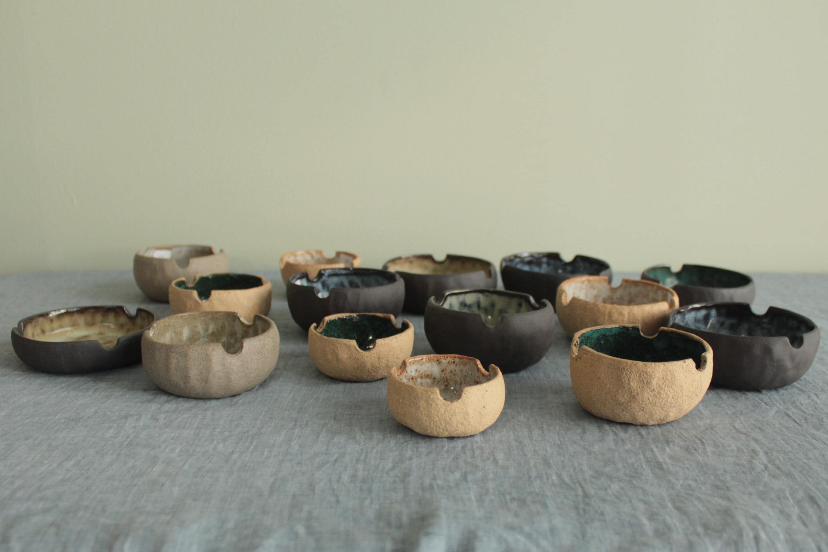 Handmade Glazed Ceramic Ashtray, Pinched Pottery Design - Etsy 日本